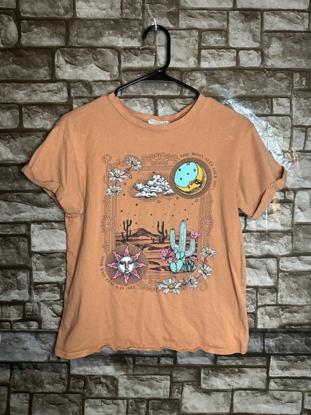 Moonchild Celestial Sun & Moon Western Graphic Tee Size Small
